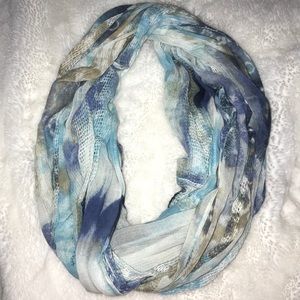 Infinity scarf